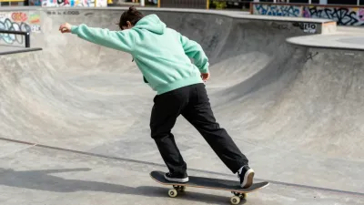 Skateboarder Mint-Hoodie Grind Concrete Bowl - Action - AI generated image
