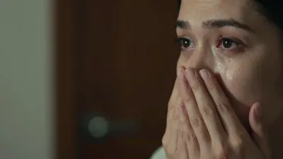 Alarmed Woman in Doorway - Portrait - AI generated image