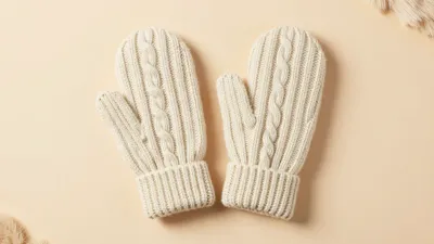 Cream Cable-Knit Mittens Softly Lit - Fashion - AI generated image