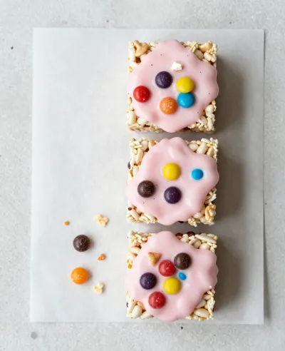 Homemade Marshmallow-Rice Squares with M&Ms - Food - AI generated image